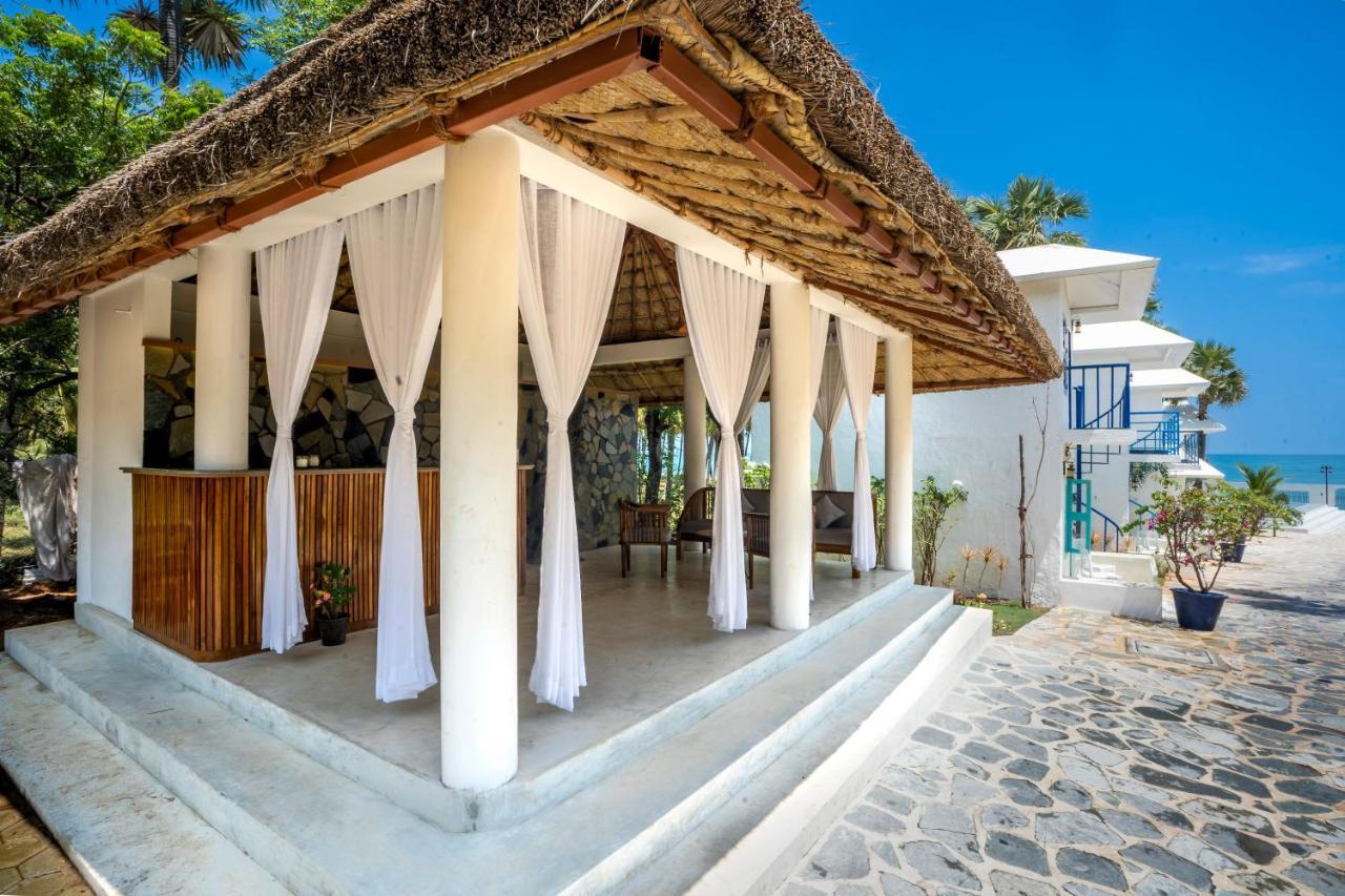 Greek Bay Hotel Auroville Bagian luar foto